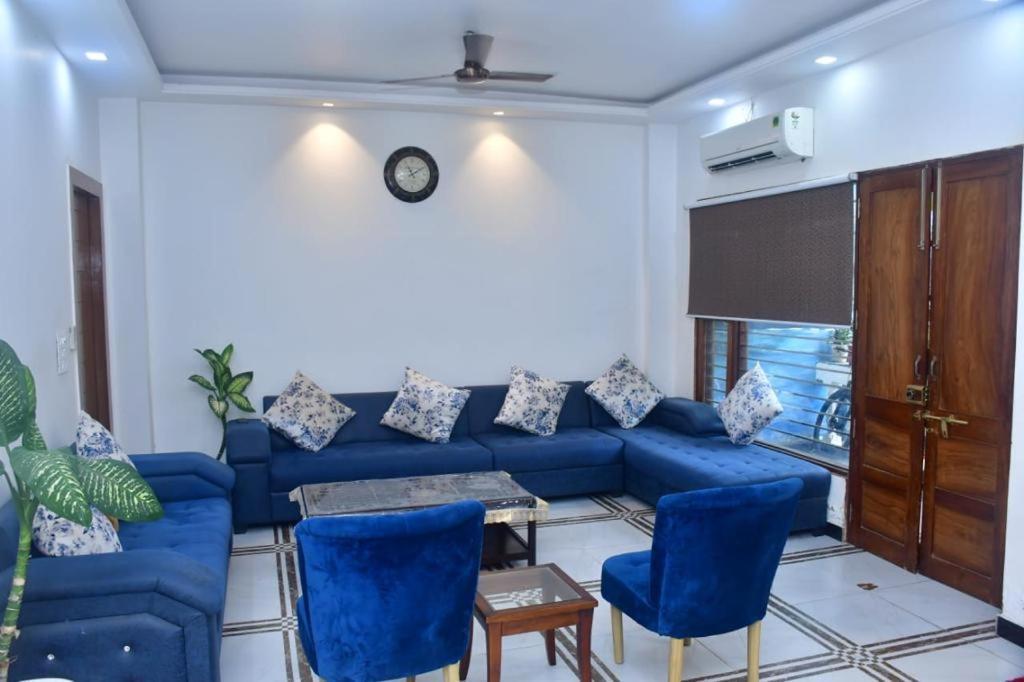 Shreshth Home Stay - Best Family Accommodation - 3Km From Har Ki Pauri, Haridwar, Uttarakhand Ngoại thất bức ảnh
