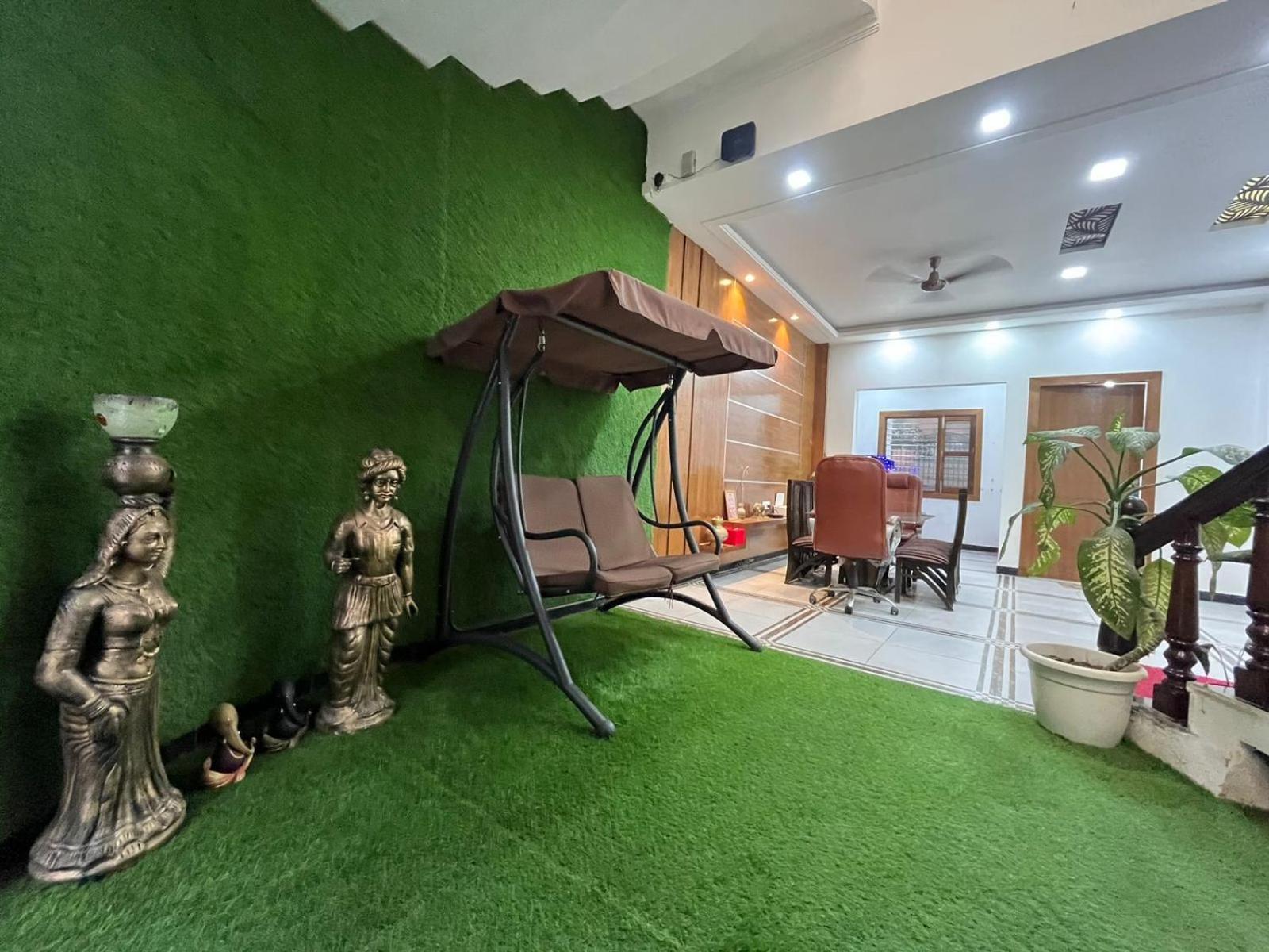 Shreshth Home Stay - Best Family Accommodation - 3Km From Har Ki Pauri, Haridwar, Uttarakhand Ngoại thất bức ảnh