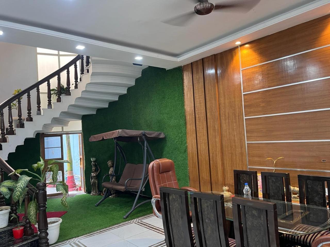 Shreshth Home Stay - Best Family Accommodation - 3Km From Har Ki Pauri, Haridwar, Uttarakhand Ngoại thất bức ảnh