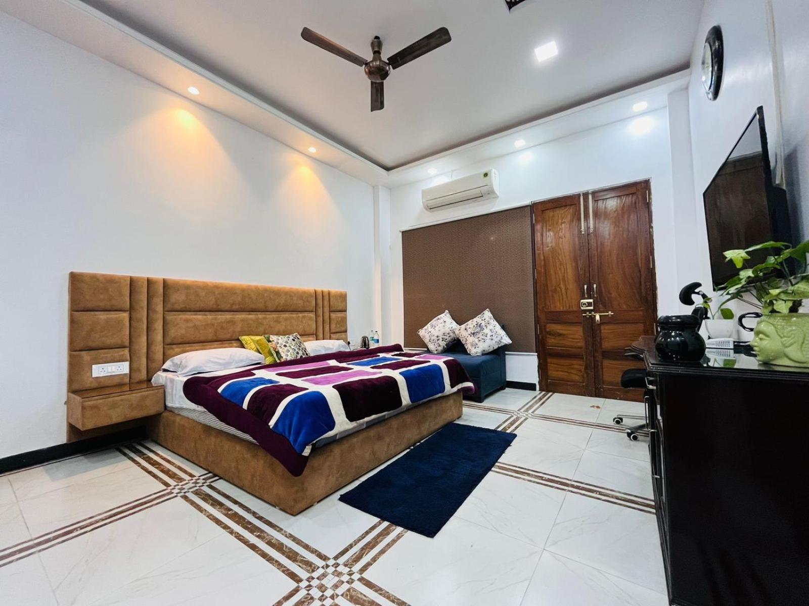Shreshth Home Stay - Best Family Accommodation - 3Km From Har Ki Pauri, Haridwar, Uttarakhand Ngoại thất bức ảnh