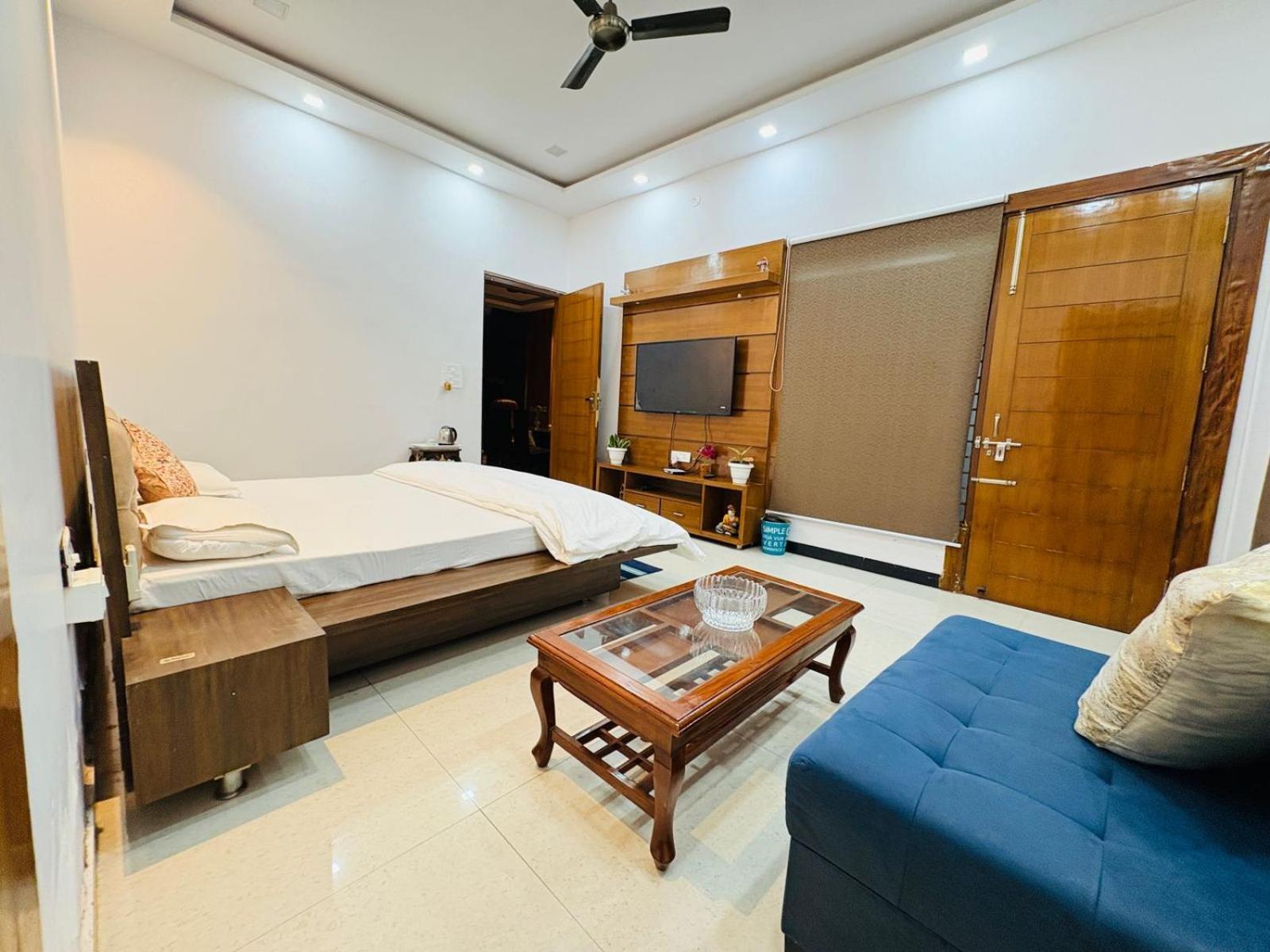 Shreshth Home Stay - Best Family Accommodation - 3Km From Har Ki Pauri, Haridwar, Uttarakhand Ngoại thất bức ảnh